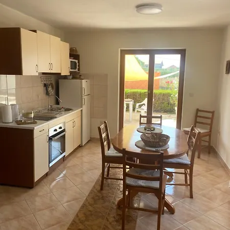 Orange&blue Sukošan